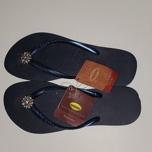 NWT Havaianas Special Collection Navy Blue Flip flops, Size 6